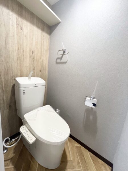 温水洗浄暖房便座付きトイレ 温水洗浄暖房便座付きトイレ
