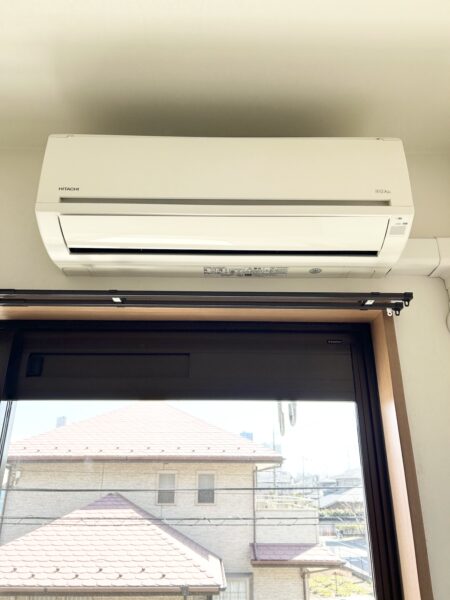 主寝室にはエアコン付き【クリーニング前】 主寝室にはエアコン付き【クリーニング前】