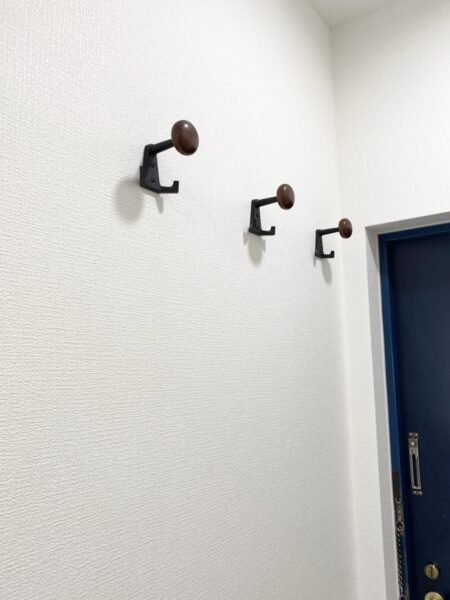 コート掛け (玄関) コート掛け (玄関)