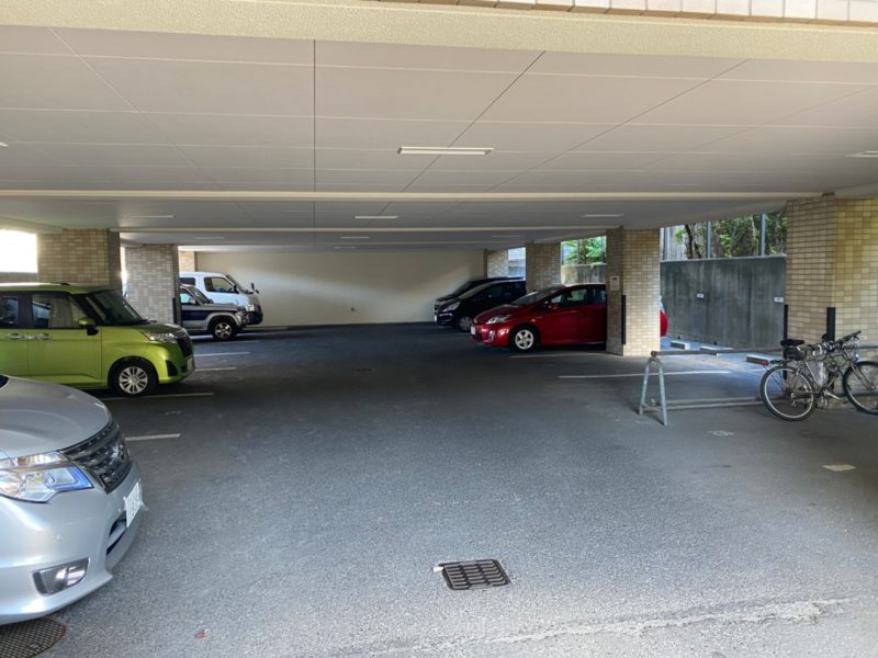 屋根付き駐車場
